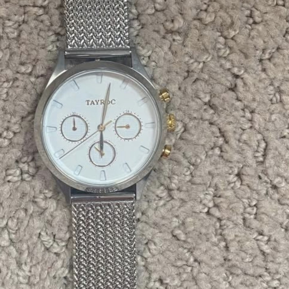 Tayroc Sydney Womens Silver And Gold Watch With Mesh Strap EUC Working Battery